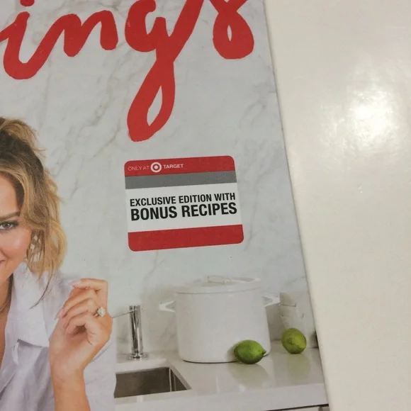 Cravings: Recipes for All the Food You Want to Eat by Chrissy Teigen - Picture 2 of 8